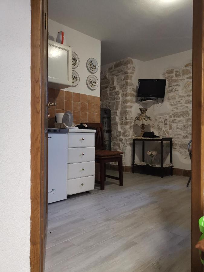 Apartment Giulio - 10Mt To The Beach 로비니 외부 사진
