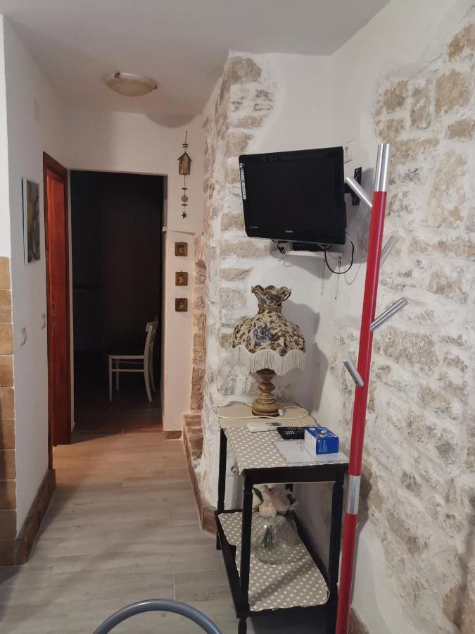 Apartment Giulio - 10Mt To The Beach 로비니 외부 사진